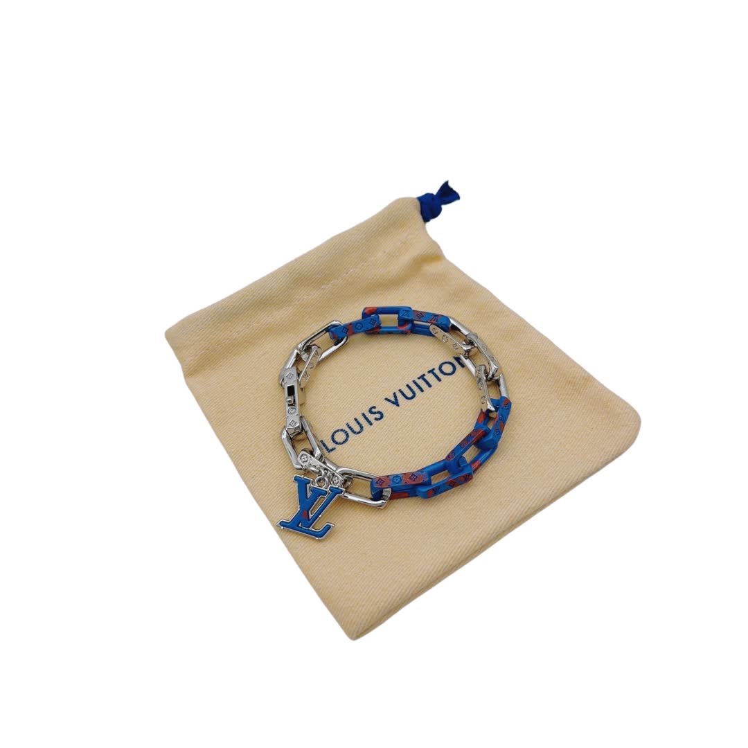 Louis Vuitton Monogram World Tour Bracelet-M1229M